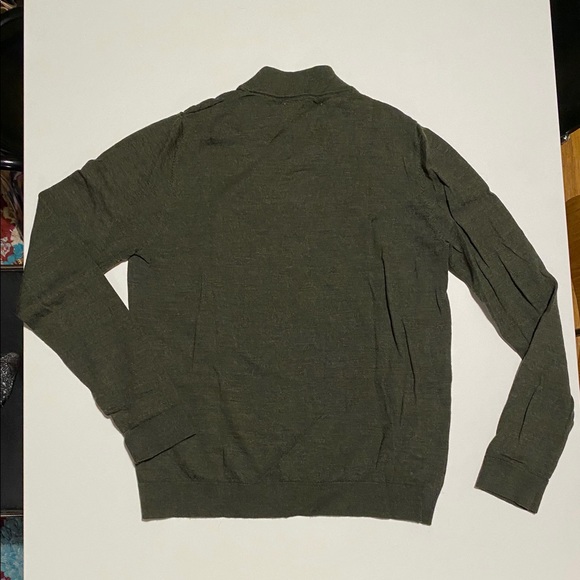 Thin knit army green sweater - Picture 2 of 2